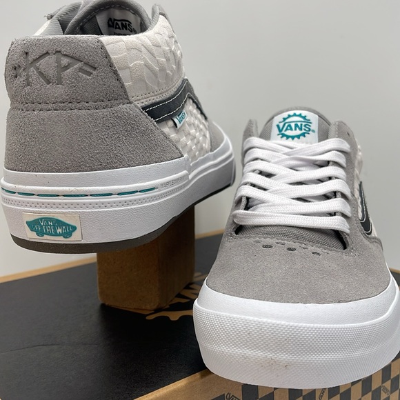 Vans Men’s Bmx Style 114 Peraza Grey/White
VN0A4BXL1XM
Sneakers - Picture 10 of 16